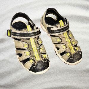 Boys Size 12 Closed-Toe Outdoor Trail Adventure Shoes + Water Sandals